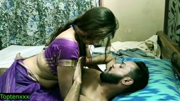 Indian hot Milf Bhabhi secret romantic sex with Punjabi man! cum inside
